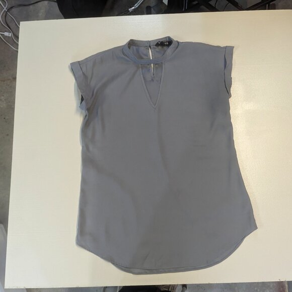 Express Size Small Gray Tunic - Picture 5 of 14